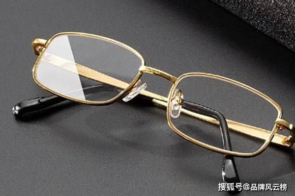 老花镜揭秘：贴心放大<strong></p>
<p>老花镜
</strong>，轻松应对时光:老花镜
