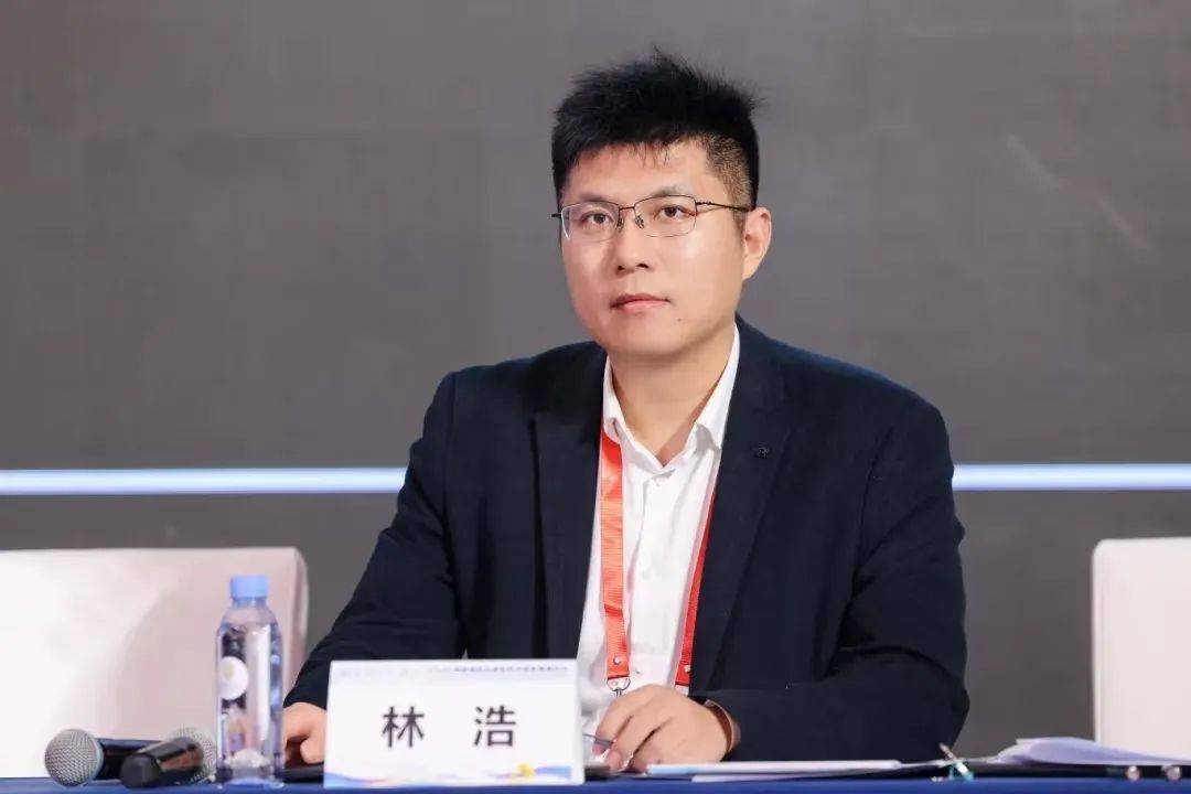 防控新“镜”界丨唯尊智多星系列<strong></p>
<p>近视镜</strong>，助力近视管理:近视镜