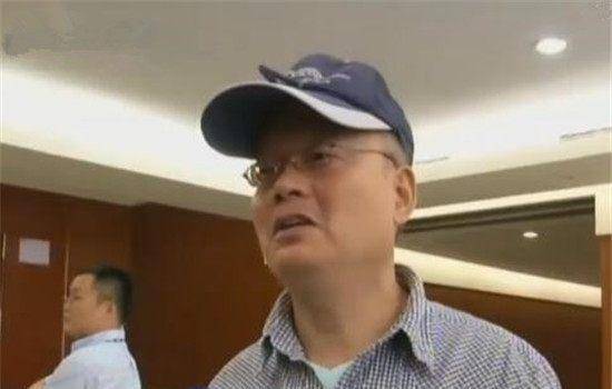 中国近视度数最高的三个人：眼睛近视到这个程度<strong></p>
<p>近视镜</strong>，戴放大镜也没用:近视镜